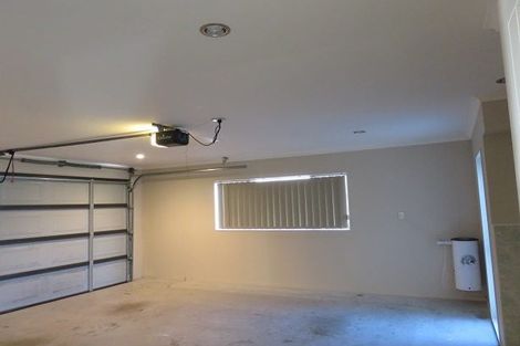 Photo of property in 12 Bonny Crescent, Massey, Auckland, 0614