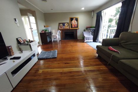 Photo of property in 69 Dundale Avenue, Blockhouse Bay, Auckland, 0600