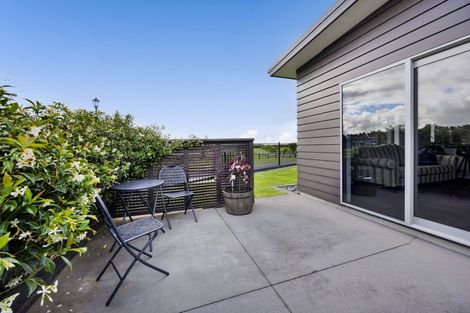 Photo of property in 7 Mercade Close, Stratford, 4332