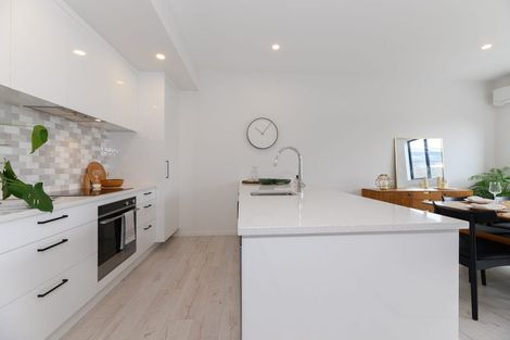 Photo of property in 19b Tawa Road, Te Atatu Peninsula, Auckland, 0610