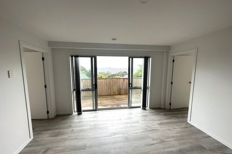 Photo of property in 322 Glenfield Road, Glenfield, Auckland, 0629