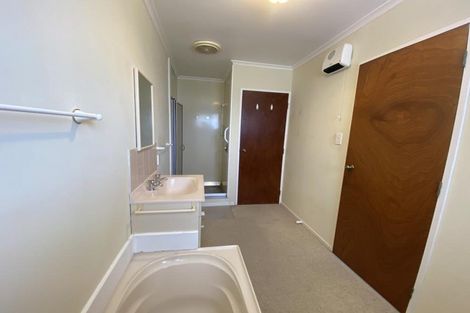Photo of property in 9 Churchill Avenue, Hokowhitu, Palmerston North, 4410