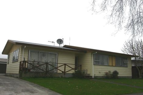 Photo of property in 84 Benmore Avenue, Cloverlea, Palmerston North, 4412