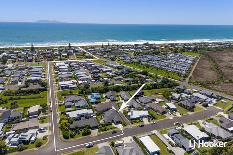 Photo of property in 32 Reel Road, Athenree, Waihi Beach, 3611