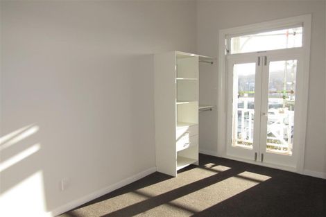 Photo of property in 67 Hawker Street, Mount Victoria, Wellington, 6011