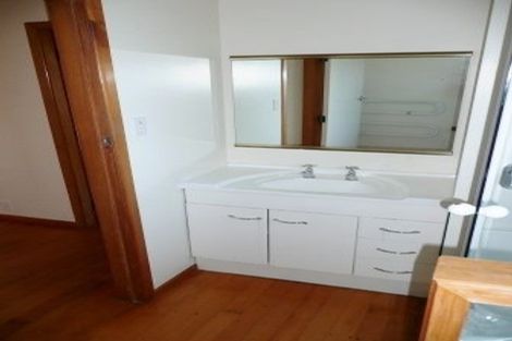 Photo of property in 71 Napier Road, Havelock North, 4130