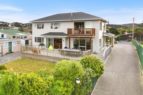 Photo of property in 17 Palmer Place, Taieri Beach, Taieri Mouth, 9091