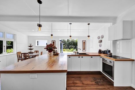 Photo of property in 53 Fox Street, Opunake, 4616