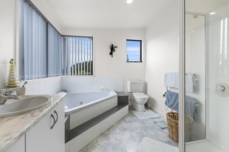 Photo of property in 15 Townsend Road, Paraite, New Plymouth, 4373