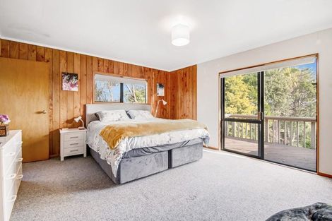 Photo of property in 2 Hand Road, Helensville, 0800