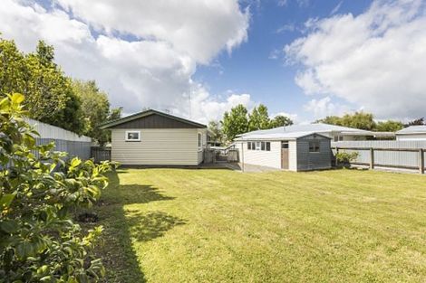 Photo of property in 10 Catlins Crescent, Milson, Palmerston North, 4414