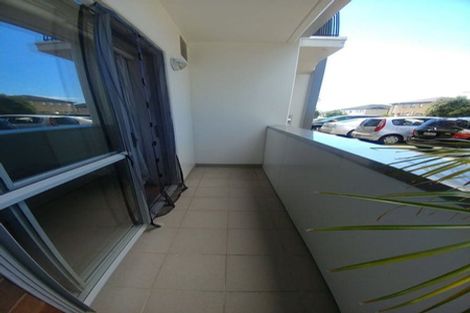 Photo of property in 4d/60 Masons Road, Oteha, Auckland, 0632