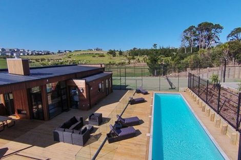 Photo of property in 93 Pinecrest Drive, Gulf Harbour, Whangaparaoa, 0930