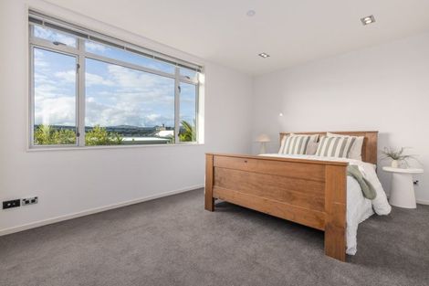 Photo of property in 35 Endeavour Drive, Whitby, Porirua, 5024