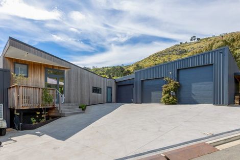 Photo of property in 13 Matuku Lane, Heathcote Valley, Christchurch, 8022