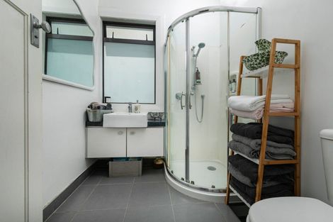 Photo of property in 49a Roland Road, Greenhithe, Auckland, 0632