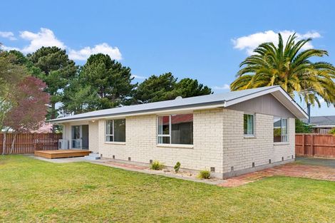 Photo of property in 205 Queenspark Drive, Parklands, Christchurch, 8083