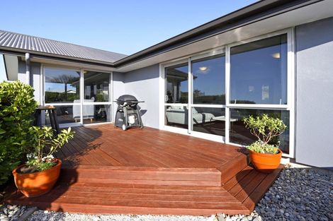 Photo of property in 18 Katania Heights, Brightwater, 7022