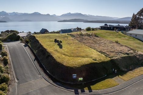 Photo of property in 19 Muriwai Drive, Manapouri, 9679