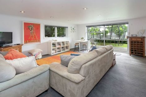 Photo of property in 74 Fisher Parade, Sunnyhills, Auckland, 2010