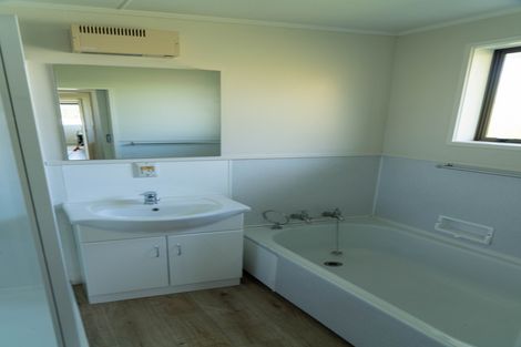 Photo of property in 82 Newcastle Street, Clyde, 9330