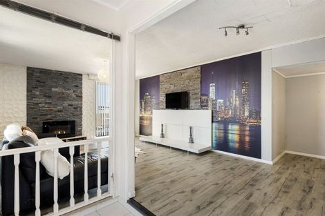 Photo of property in 17 Taurus Crescent, Beach Haven, Auckland, 0626