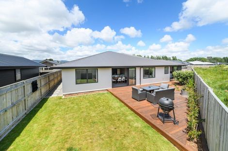 Photo of property in 51 Freedom Drive, Kelvin Grove, Palmerston North, 4414