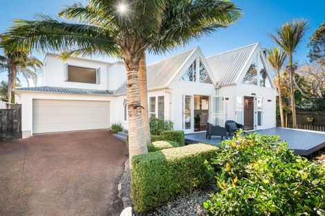 Photo of property in 2/68 Norwood Road, Bayswater, Auckland, 0622