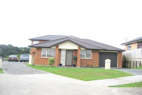 Photo of property in 32 Norman Close, The Gardens, Auckland, 2105