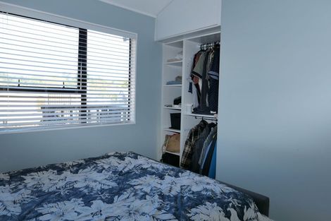 Photo of property in 4 Hookway Grove, Paraparaumu, 5032