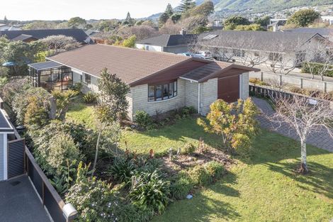 Photo of property in 21 Ngaio Road, Waikanae, 5036