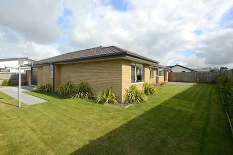 Photo of property in 9 Conie Glen Lane, Broomfield, Christchurch, 8042