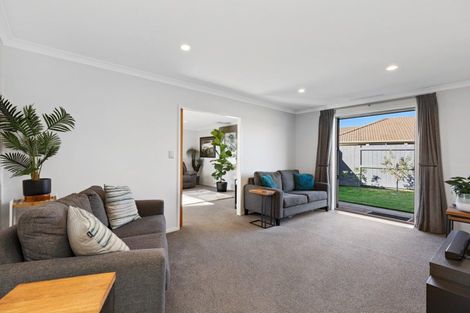 Photo of property in 1 Roxbury Place, Papamoa Beach, Papamoa, 3118