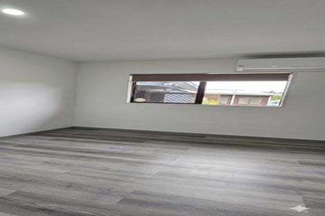 Photo of property in 28 Meadowvale Rise, Titirangi, Auckland, 0604
