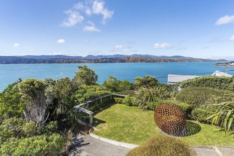 Photo of property in 22 Tai Paku Paku Road, Karaka Bays, Wellington, 6022