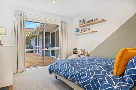 Photo of property in 7 Copperfield Close, Parklands, Christchurch, 8083