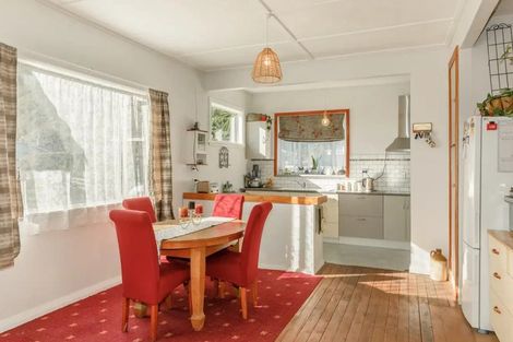 Photo of property in 2 Curtis Street, Hector, 7822