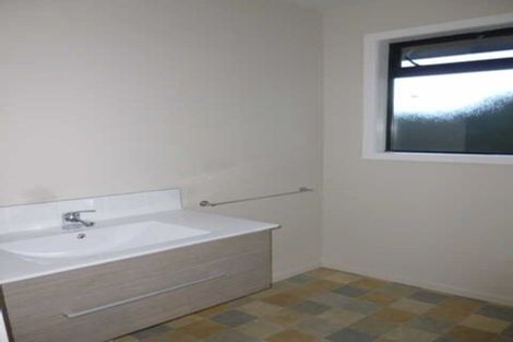 Photo of property in 15 Auburn Avenue, Upper Riccarton, Christchurch, 8041