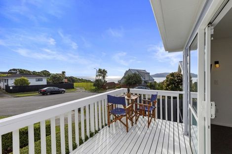 Photo of property in 8 Tikati View, Titahi Bay, Porirua, 5022