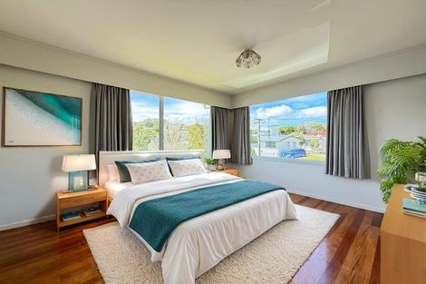 Photo of property in 6 Link Road, Newlands, Wellington, 6037