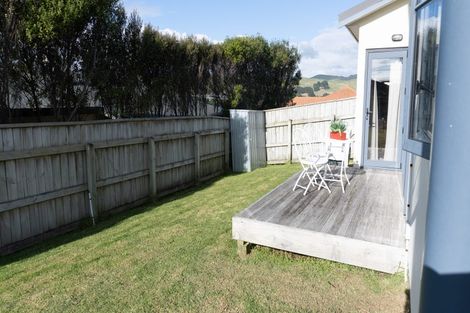 Photo of property in 5 Kaweka Close, Aotea, Porirua, 5024