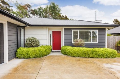 Photo of property in 41 Coutts Way, Fitzherbert, Palmerston North, 4410