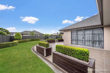 Photo of property in 5 Russell Robertson Drive, Havelock North, 4130