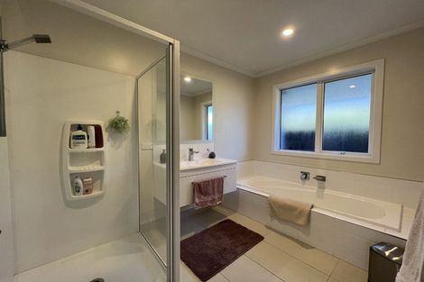 Photo of property in 48 Dunlops Crescent, Marshland, Christchurch, 8083