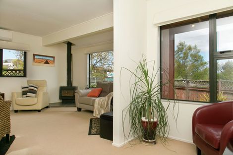 Photo of property in 162 Te Heuheu Street, Taupo, 3330
