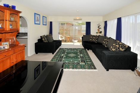 Photo of property in 2/7 Keldale Place, Forrest Hill, Auckland, 0620