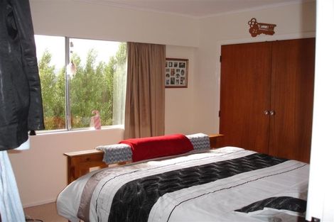 Photo of property in 37 Carluke Street, Paparangi, Wellington, 6037