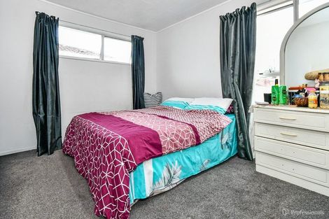 Photo of property in 12a John Walker Drive, Manurewa, Auckland, 2102