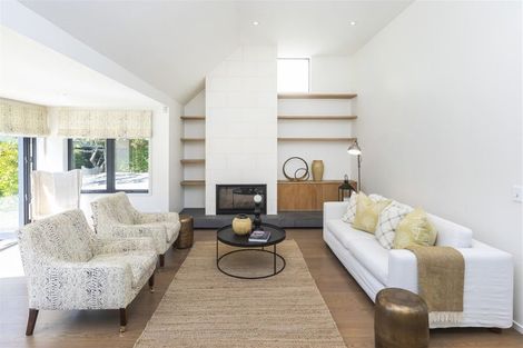 Photo of property in 15b Waiwetu Street, Fendalton, Christchurch, 8052