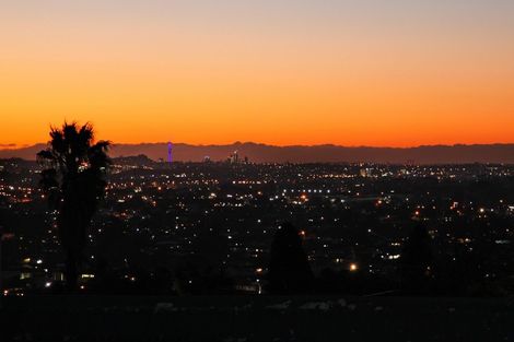 Photo of property in 17 Santa Monica Place, Goodwood Heights, Auckland, 2105